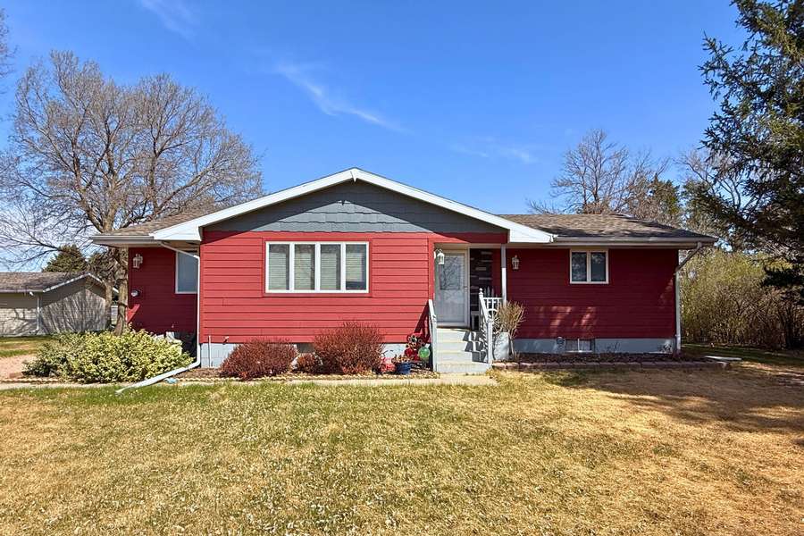 1277 L Street, Burwell, NE 68823